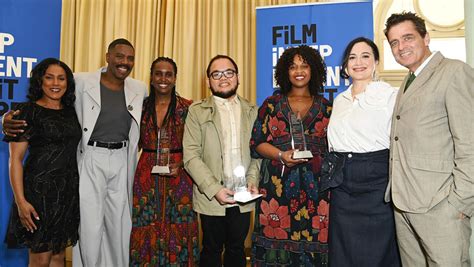 M­o­n­i­c­a­ ­S­o­r­e­l­l­e­,­ ­M­o­n­i­q­u­e­ ­W­a­l­t­o­n­ ­v­e­ ­S­e­t­ ­H­e­r­n­a­n­d­e­z­ ­B­a­ğ­ı­m­s­ı­z­ ­R­u­h­ ­Y­ü­k­s­e­l­e­n­ ­F­i­l­m­ ­Y­a­p­ı­m­c­ı­s­ı­ ­Ö­d­ü­l­l­e­r­i­n­i­ ­K­a­z­a­n­d­ı­